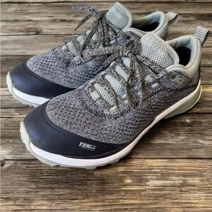 L.L. Bean Grey Women’s hiking elevation shoe w/Breathable Mesh Cushioned Support